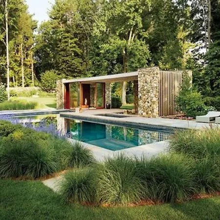 Serene Holiday In With Jacuzzi, Pool آيويل